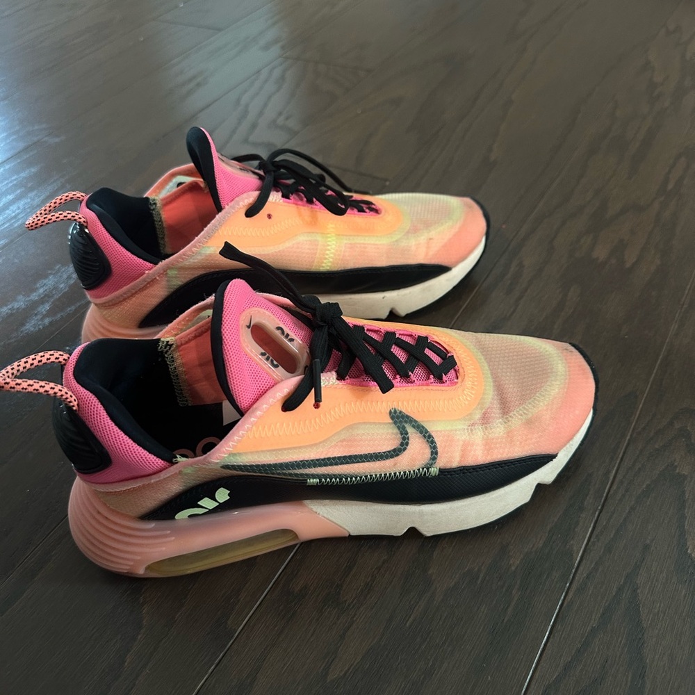 Women’s Nike air max 2090 neon highlighter